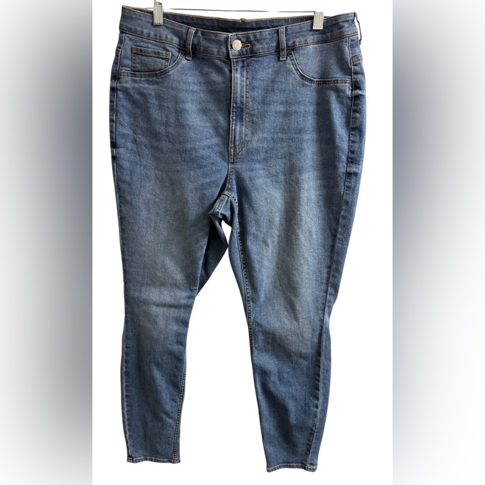 H&M CURVY FIT ULTRA HIGH WAIST ANKLE JEANS WOMEN’S SIZE L STRETCH DENIM NWOT - Picture 3 of 8